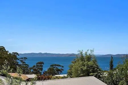 Semesterbostad New Architect Designed Coastal Retreat-Water Views Villa Hobart